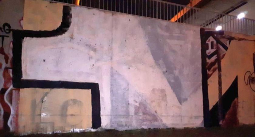 mur nad Wisłą