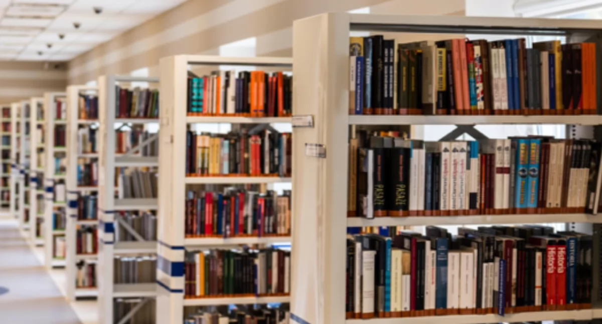 Praskie klimaty, Biblioteka Publiczna Pradze Północ Twoje Centrum Kultury Wiedzy - zdjęcie, fotografia