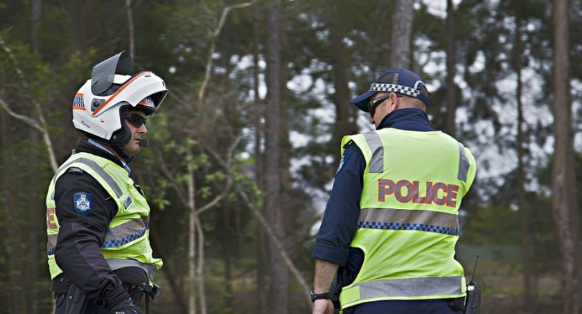 42-latka pokopała i opluła funkcjonariuszy