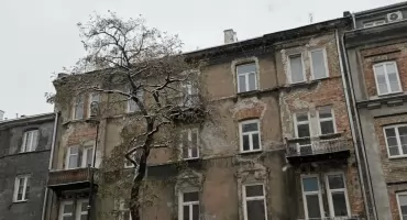 RENOWACJA ZABYTKOWEJ KAMIENICY PRZY ULICY STALOWEJ 54